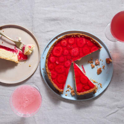 Strawberry jelly cheesecake 